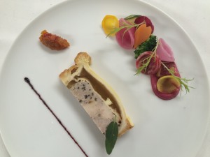 クラッシックなパテ・アンクルート ランド産パンタード、トリュフ、フォアグラを使って